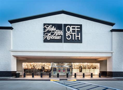 saks off fifth outlet locations.